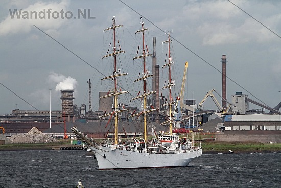 Driemastvolschip Dar Mlodziezy, Buitenhaven, Sail Amsterdam 2010