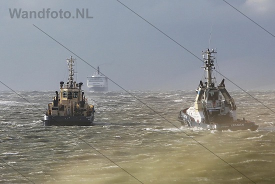 Buitenhaven, IJmuiden
Cruiseferry King Seaways komt verlaat binn