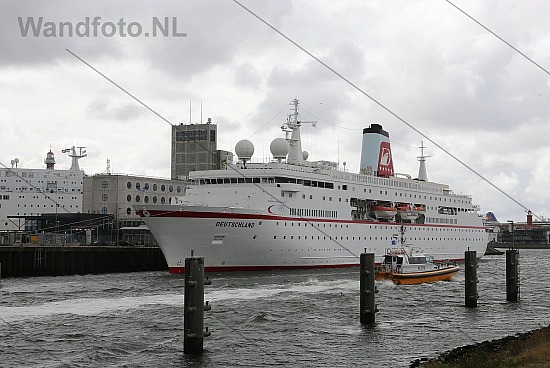 Cruisekade, IJmuiden
Cruiseschip Deutschland bij de Felison Term