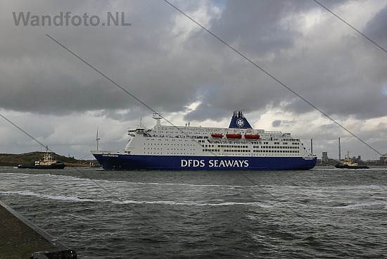 Buitenhaven, IJmuiden
Cruiseferry King Seaways komt verlaat binn