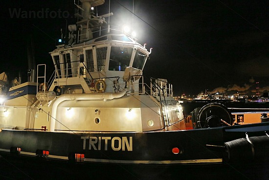 Sleepboot Triton, Vissershaven, IJmuiden