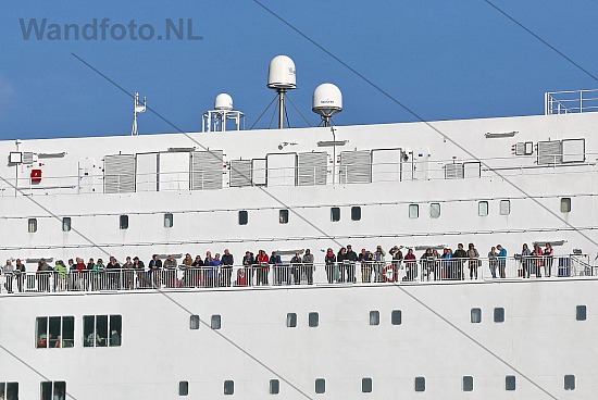 Felison Terminal, IJmuiden
Passagiers arriveren met de cruisefer