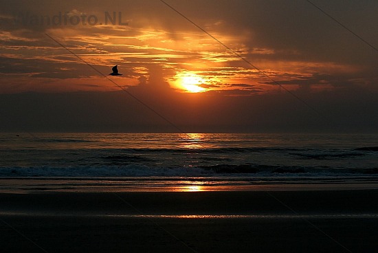 Kust, Wijk aan Zee.Zonsondergang.13-07-2007 21:38:40 / k