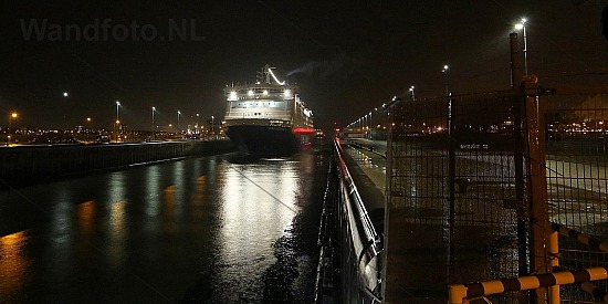 Noordersluis, IJmuiden
Twee DFDS-ferries in de Noordersluis voor