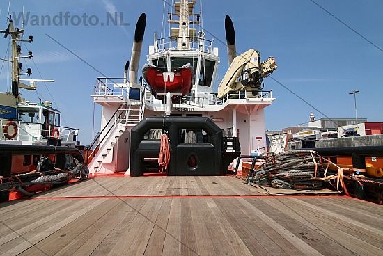 Nieuwe sleepboot Triton van Iskes, Loggerkade, IJmuiden