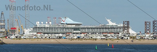 Cruiseschip Marella Discovery, IJmuiden aan Zee