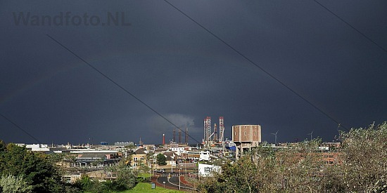 Regenboog boven de haven van IJmuiden