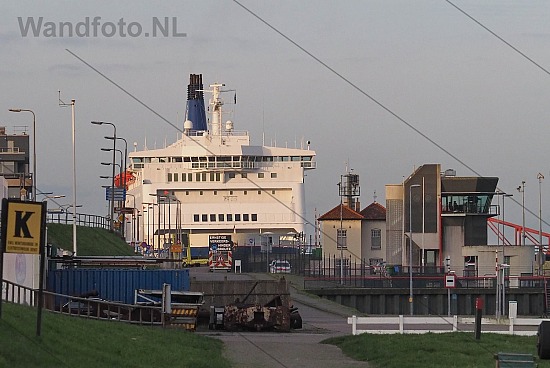 Steigerweg, IJmuiden | 
Cruiseferry King Seaways aan de Cruiseka