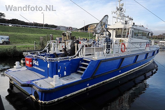 Politievaartuig P44, Zuiderbinnentoeleidingskanaal, IJmuiden (Fo