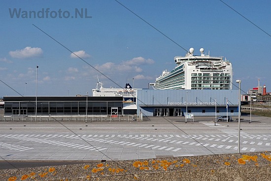 Maiden Call Cruiseschip Ventura, Felison Cruise Terminal, IJmuid