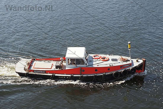 Sleepboot Tommy, Middenbinnentoeleidingskanaal, IJmuiden