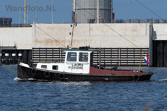 Sleepboot Laura, Zuiderbinnentoeleidingskanaal, IJmuiden