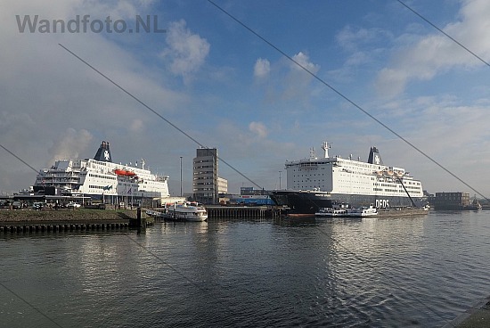 Cruiseferries King Seaways en Princess Seaways, IJmuiden