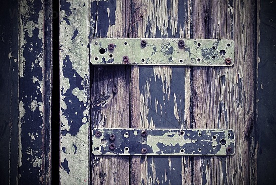 Oude deur, Halkade, IJmuiden (FotoKvL/08-06-2020)