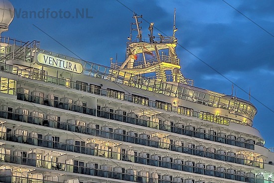 Cruiseschip Ventura, Felison Cruise Terminal, IJmuiden