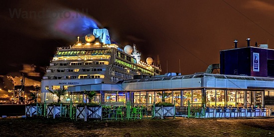 Cruiseschip Pacific Princess Felison Terminal, IJmuiden