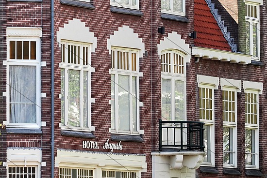 Hotel-Restaurant Augusta, Oranjestraat, IJmuiden (FotoKvL/29-04-