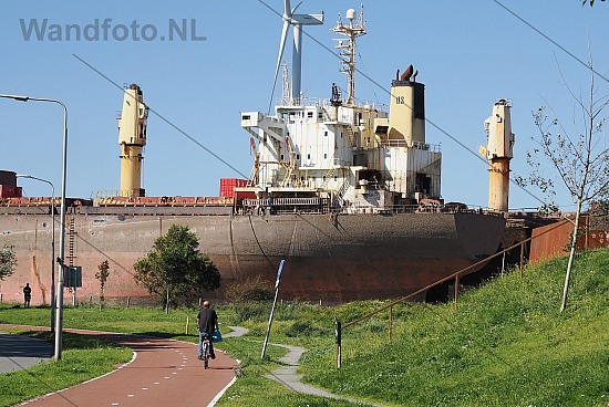 Afzinkbaar ponton Fjord met scheepswrak bulkcarrier OS 35, Noord