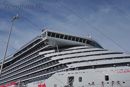 Cruiseschip Valiant Lady, Felison Cruise Terminal, IJmuiden (Fot