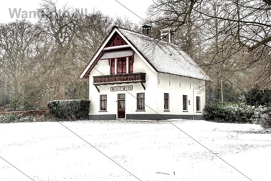 House Boschbeek in the first snow. Santpoort-Noord/Netherlands