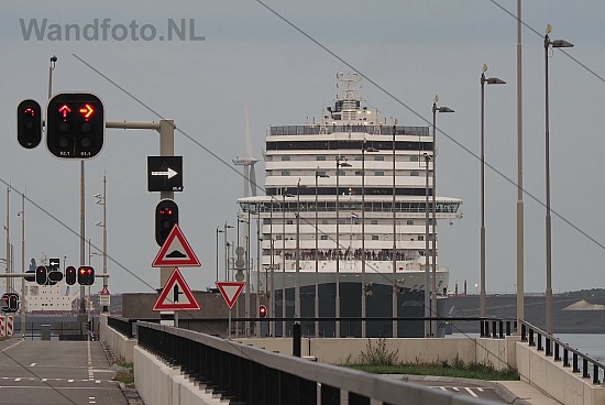Cruiseschip Rotterdam, Noorderbuitentoeleidingskanaal, IJmuiden