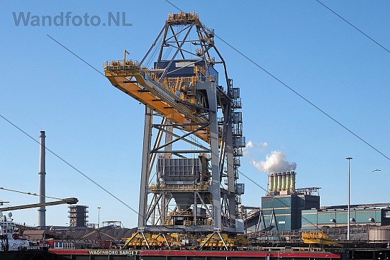 Nieuwe ertskraan voor Tata Steel, IJmuiden