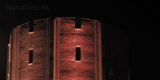 Watertoren verlicht tijdens de week van de Industriecultuur