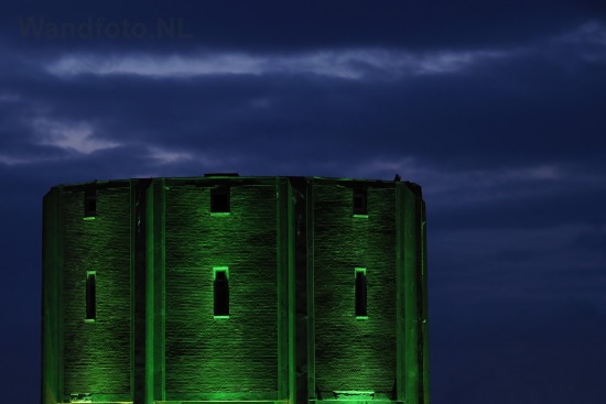Watertoren verlicht tijdens de week van de Industriecultuur