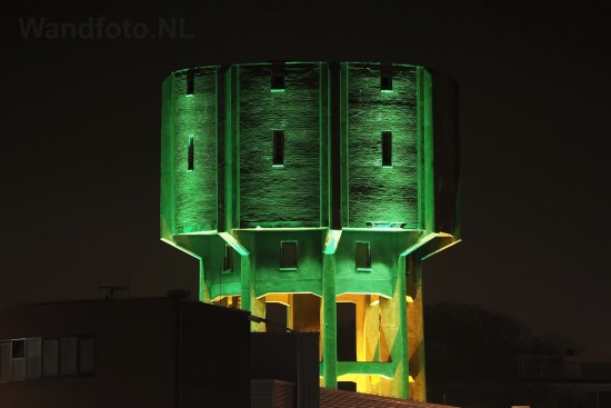 Watertoren verlicht tijdens de week van de Industriecultuur