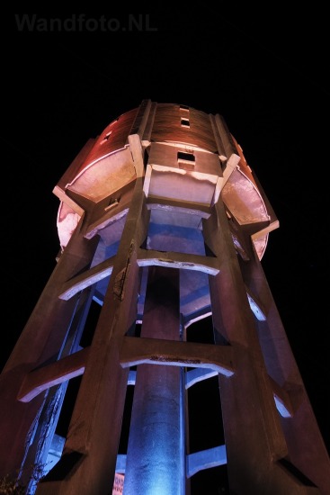 Watertoren verlicht tijdens de week van de Industriecultuur