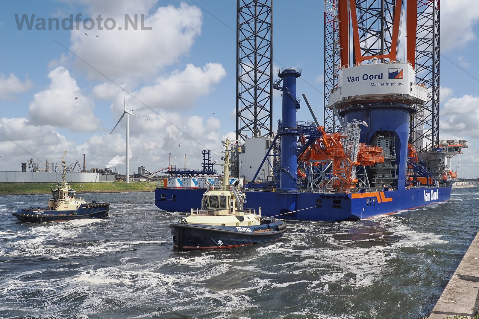 Offshore Support Vessel Boreas, Zeesluis IJmuiden, IJmuiden