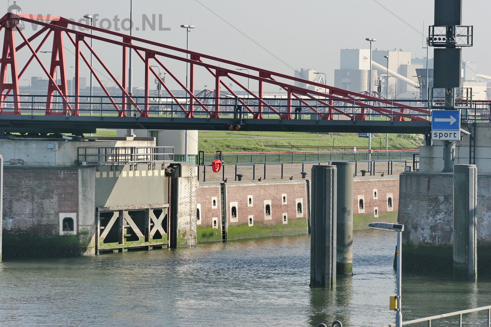 Open sluis