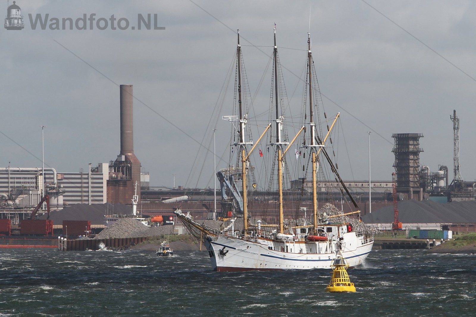 Sail-Out 2010, IJmuidenZeilschepen verl;aten IJmuidenFoto NWFo