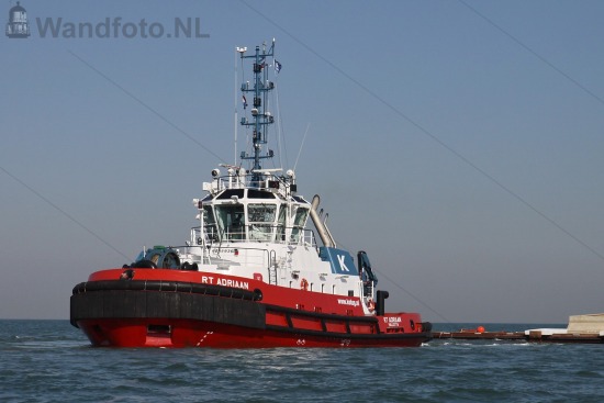 Transport eerste tunnelelement 2e Coentunnel