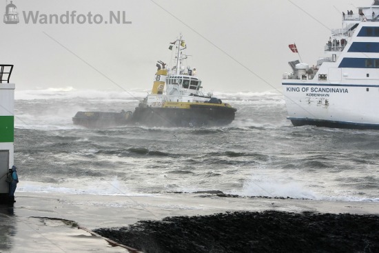 Cruiseferry King of Scandinavia loopt binnen tijdens stormweer