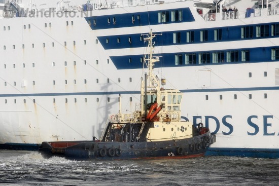 Havenmonding, IJmuiden,
Cruiseferry King of Scandinavia loopt b