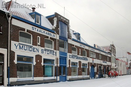Sneeuw in het havengebied