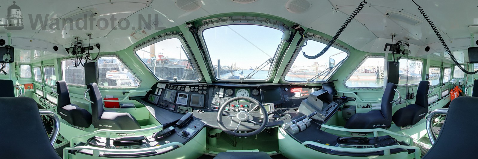 360-degrees lifeboat wheelhouse