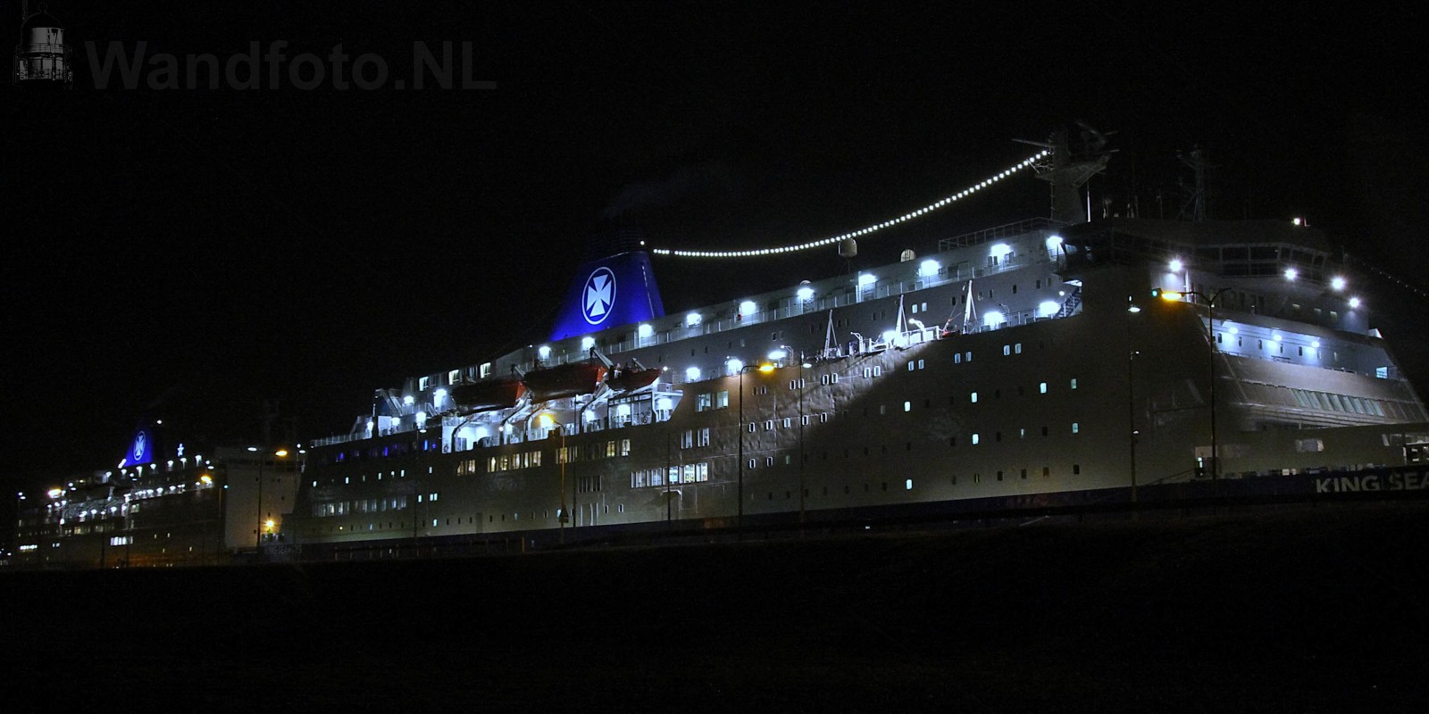 NoordersluisTwee DFDS-ferries in de Noordersluis voor Oud en Ni