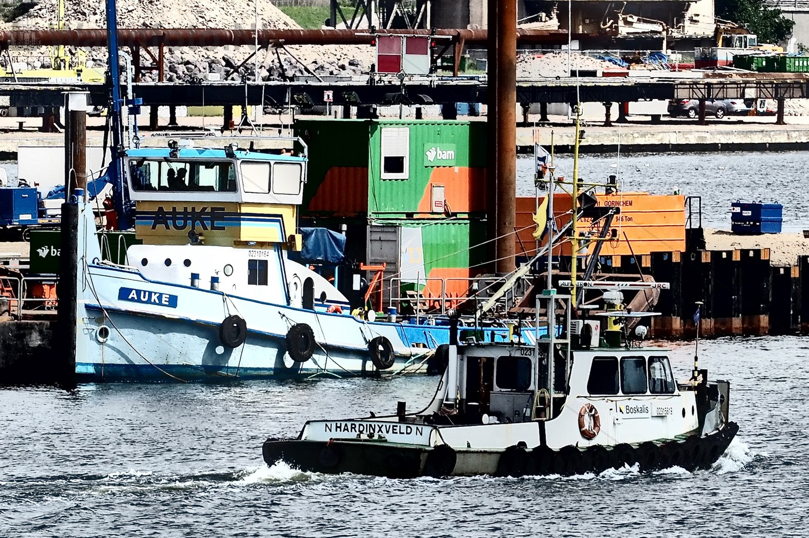 Middenbinnentoeleidingskanaal |  Plaatsen damwand nieu