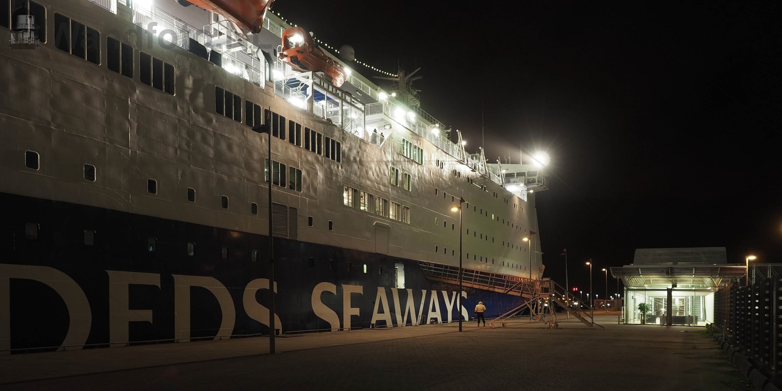 Felison Terminal - Cruisekade | DFDS-ferries naar Amsterdam om