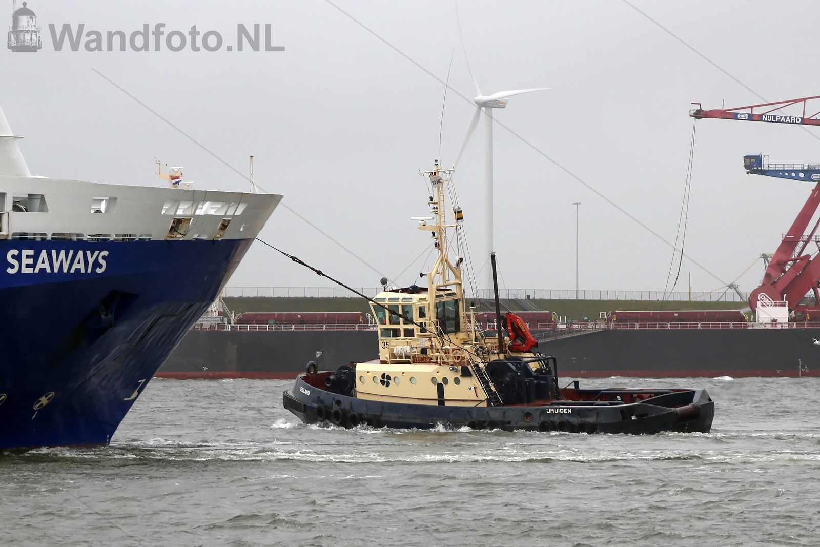 BuitenhavenCruiseferry King Seaways komt tijdens stormweer binn