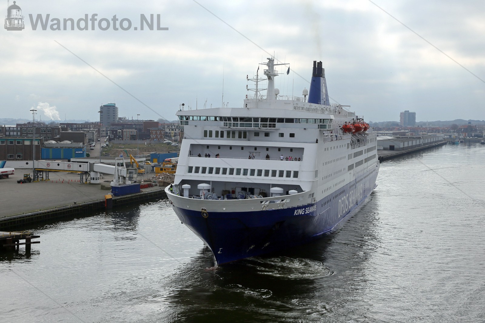 Aankomst cruiseferry King Seaways vanaf zwaarladingschip Travell