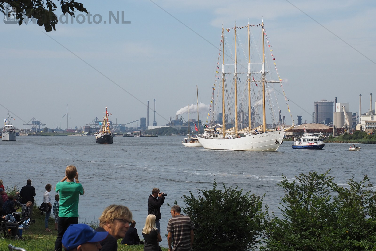 Noordzeekanaal, Velsen-Zuid | Sail Amsterdam - SailIn - Gaffels