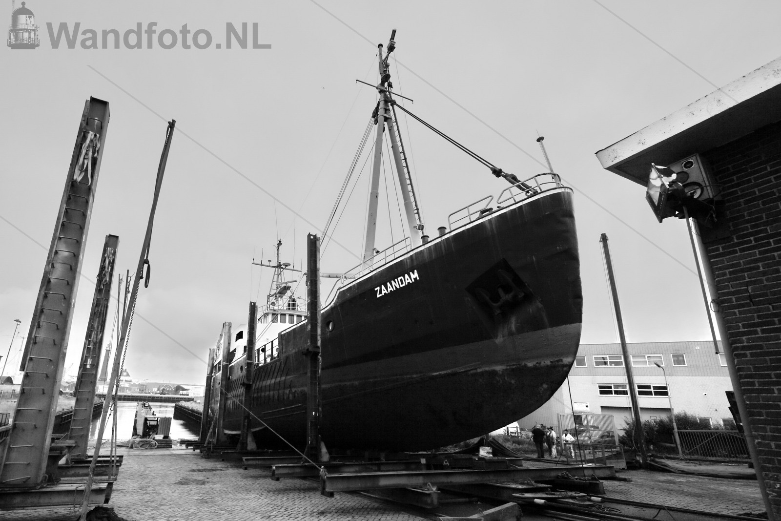 Scheepshelling van Laar, IJmuidenKorpsschip Zaandam van Zeekade