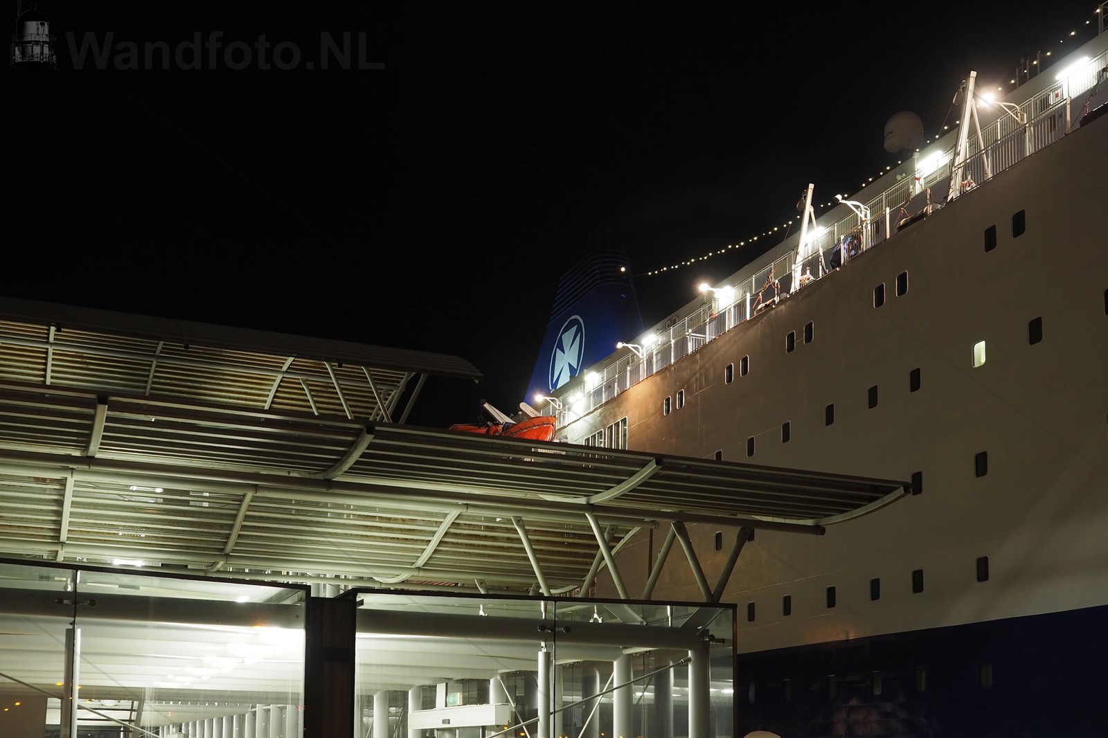 Felison Terminal - Cruisekade | DFDS-ferries naar Amsterdam om