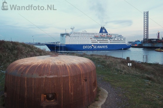 Cruiseferry Princess Seaways verhaalt naar de Cruisekade