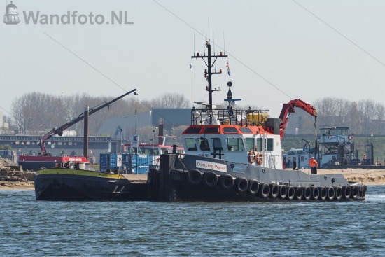 Zuiderbinnentoeleidingskanaal | Sleepboot Dancing Wat