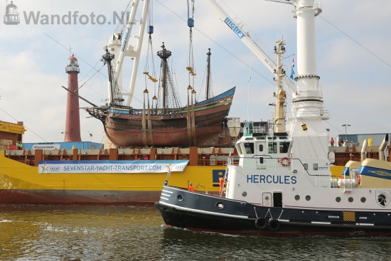 Lossen van VOC-replica de Halve Maen