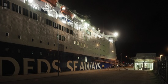 Felison Terminal - Cruisekade |
DFDS-ferries naar Amsterdam om